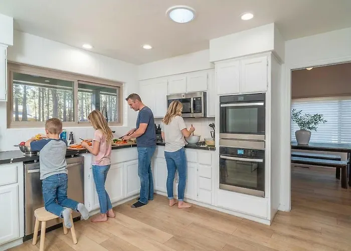 Family-friendly Getaway Hot Tub Views Evse Hébergement de vacances *