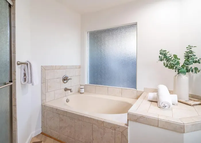 Hébergement de vacances Family-friendly Getaway Hot Tub Views Evse