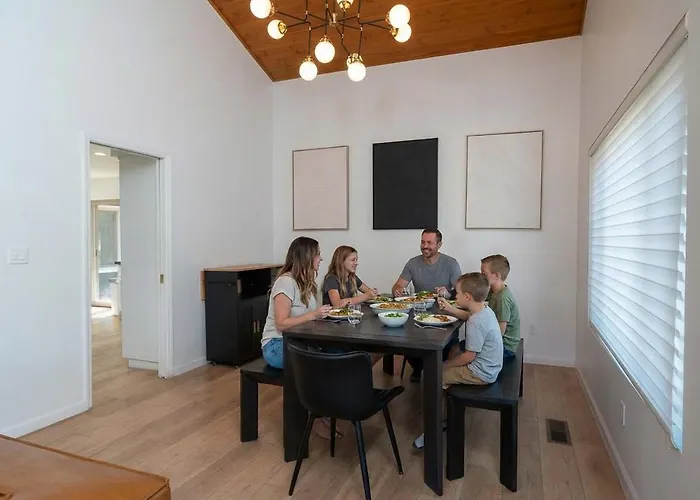 Family-friendly Getaway Hot Tub Views Evse Hébergement de vacances